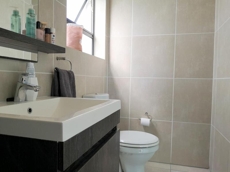 To Let 2 Bedroom Property for Rent in Sandown Western Cape